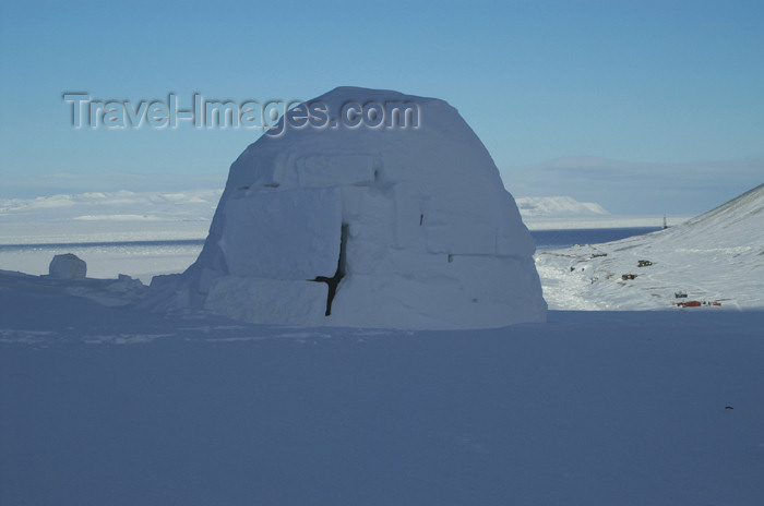 svalbard39: Svalbard - Spitsbergen island - Björndalen: Igloo - photo by A.Ferrari - (c) Travel-Images.com - Stock Photography agency - Image Bank