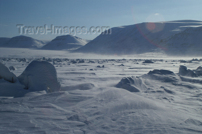 svalbard65: Svalbard - Spitsbergen island - Tempelfjorden: the wind - photo by A.Ferrari - (c) Travel-Images.com - Stock Photography agency - Image Bank