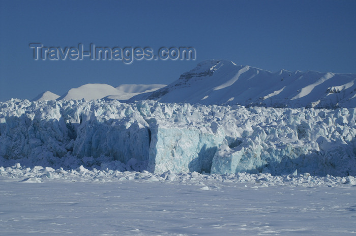 svalbard68: Svalbard - Spitsbergen island - Tempelfjorden: Tunabreen glacier - photo by A.Ferrari - (c) Travel-Images.com - Stock Photography agency - Image Bank