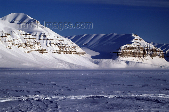 svalbard73: Svalbard - Spitsbergen island: - photo by A.Ferrari - (c) Travel-Images.com - Stock Photography agency - Image Bank