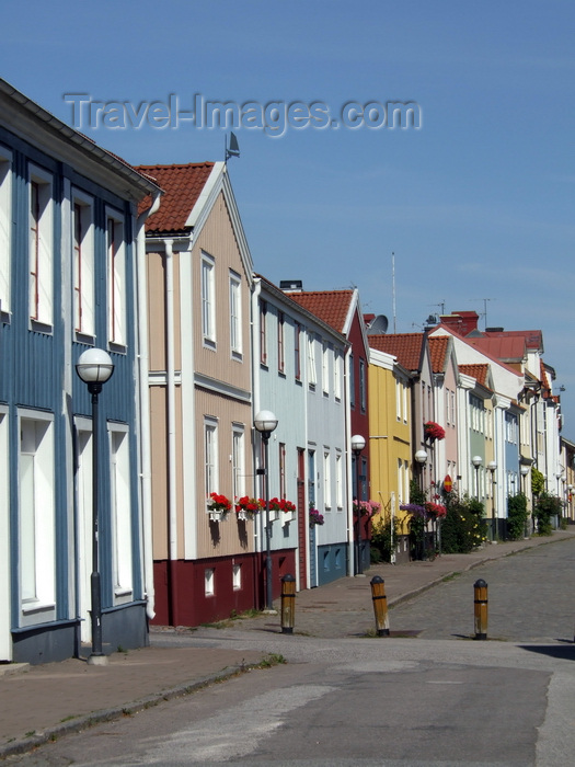 sweden99: Vastervik, Kalmar län, Sweden: painted wooden houses - photo by A.Bartel - (c) Travel-Images.com - Stock Photography agency - Image Bank