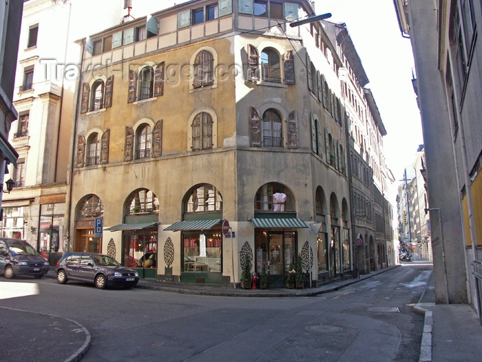 switz159: Switzerland / Suisse / Schweiz / Svizzera - Geneva / Genève / Genf / Ginevra / GVA: Etuves street / rue des Etuves - photo by C.Roux - (c) Travel-Images.com - Stock Photography agency - Image Bank