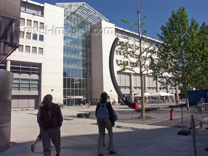 switz162: Switzerland / Suisse / Schweiz / Svizzera - Geneva / Genève / Genf / Ginevra / GVA: University of Geneva's UniMail building - photo by C.Roux - (c) Travel-Images.com - Stock Photography agency - Image Bank