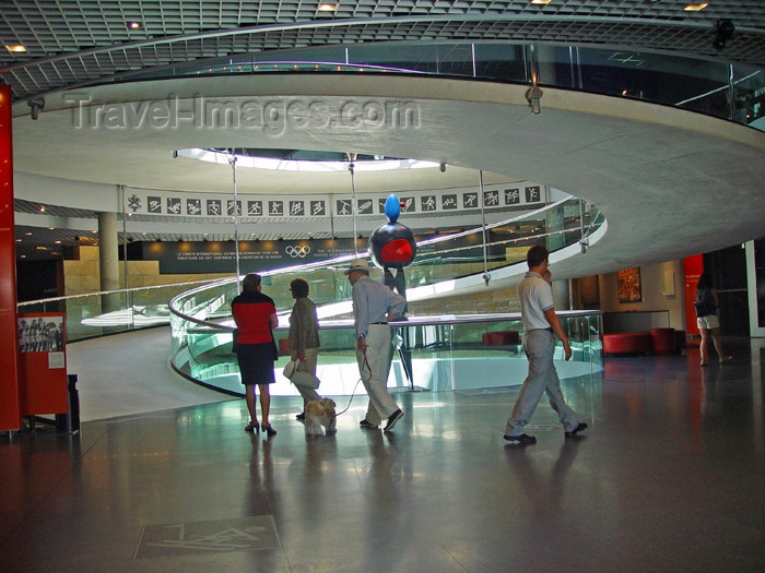 switz192: Switzerland - Suisse - Lausanne: Olympic museum - spiral ramp / musee olympique - photo by C.Roux - (c) Travel-Images.com - Stock Photography agency - Image Bank