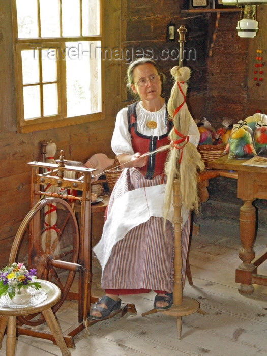 switz227: Ballenberg - open air museum: making string - Bern / fileuse - photo by C.Roux - (c) Travel-Images.com - Stock Photography agency - Image Bank