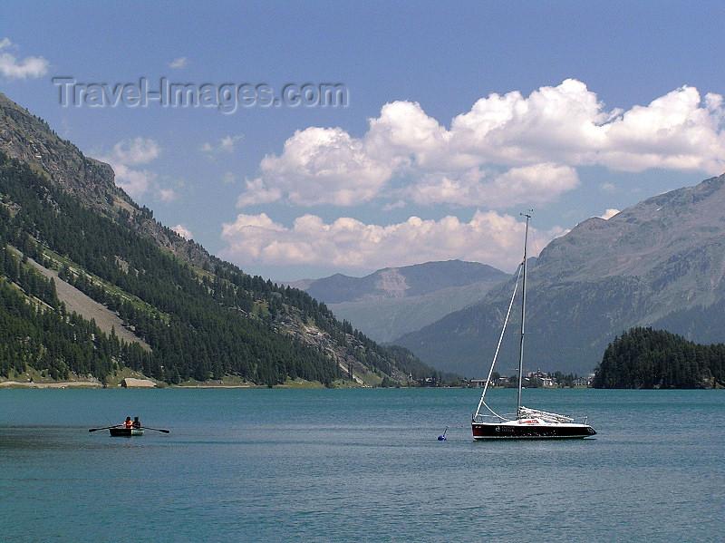 switz324: Switzerland - Maloja / Maloggia - Graubünden / Grigioni canton - yacht on Lake Silvaplana / Silvaplanersee - photo by J.Kaman - (c) Travel-Images.com - Stock Photography agency - Image Bank