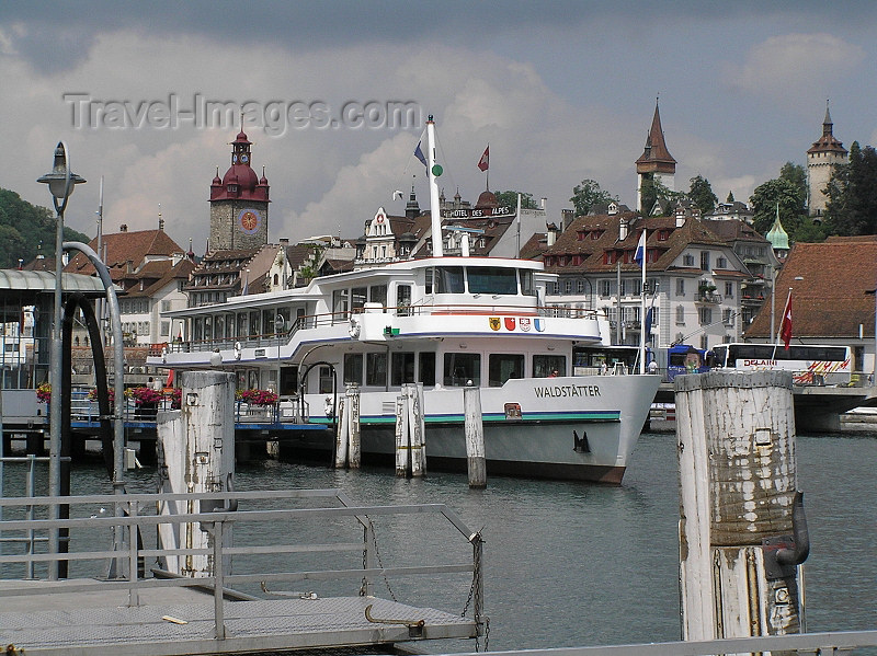 switz353: Switzerland - Luzern / Lucerne: boat - photo by J.Kaman - (c) Travel-Images.com - Stock Photography agency - Image Bank