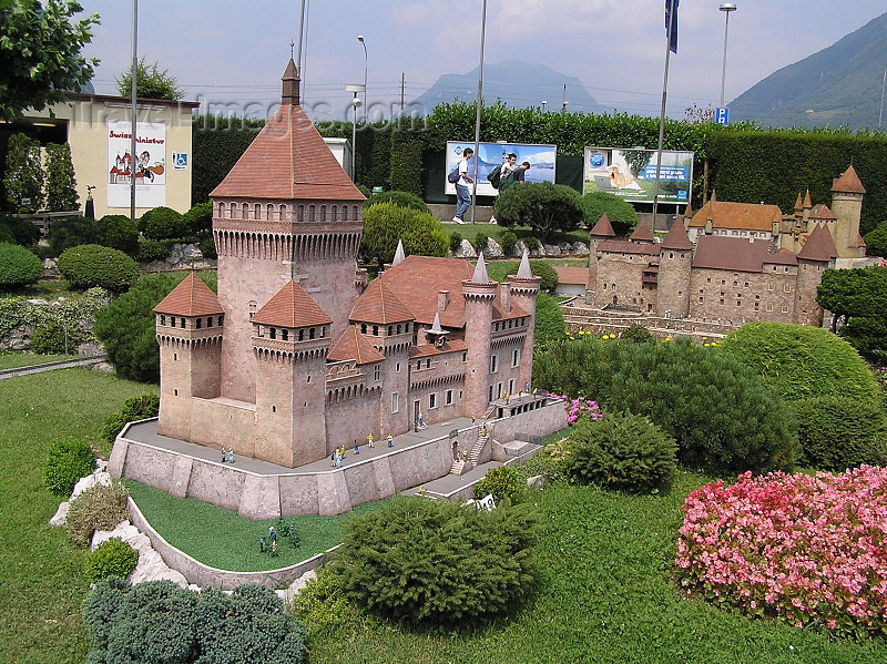 switz364: Switzerland - Melide, canton of Ticino: Swissminiatur open-air museum - Vufflens Castle - photo by J.Kaman - (c) Travel-Images.com - Stock Photography agency - Image Bank