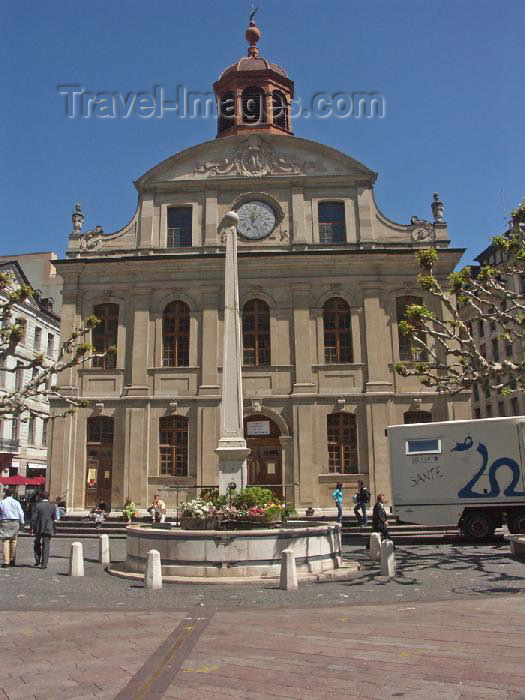 switz8: Switzerland / Suisse / Schweiz / Svizzera - Geneva / Genève / Genf / Ginevra / GVA: Fusterie temple / temple de la Fusterie - Calvinistic worship - Place de la Fusterie - photo by C.Roux - (c) Travel-Images.com - Stock Photography agency - Image Bank