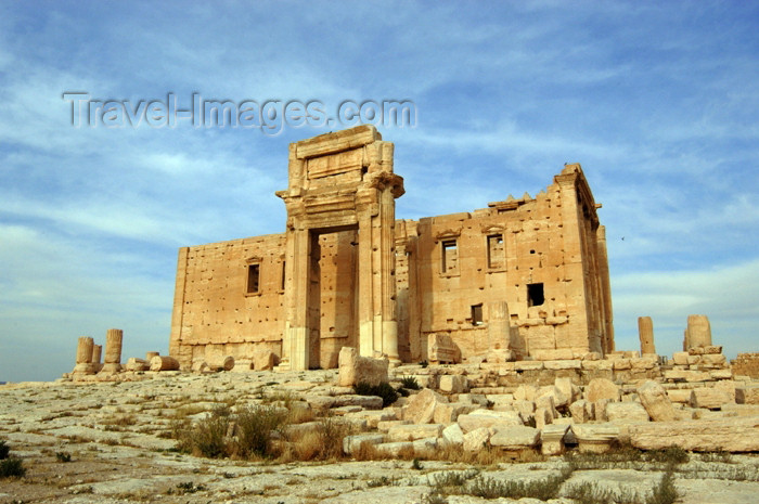 syria13: Syria - Palmyra: Temple of Bel / Bal / Baal - Babylonian religion - Semitic deity (photo by J.Wreford) - (c) Travel-Images.com - Stock Photography agency - Image Bank