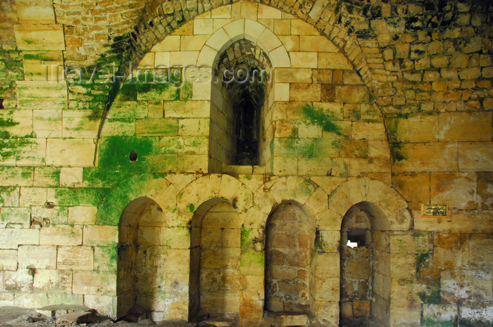 syria209: Crac des Chevaliers / Hisn al-Akrad, Al Hosn, Homs Governorate, Syria: the knights' restrooms - UNESCO World Heritage Site - photo by M.Torres /Travel-Images.com - (c) Travel-Images.com - Stock Photography agency - Image Bank