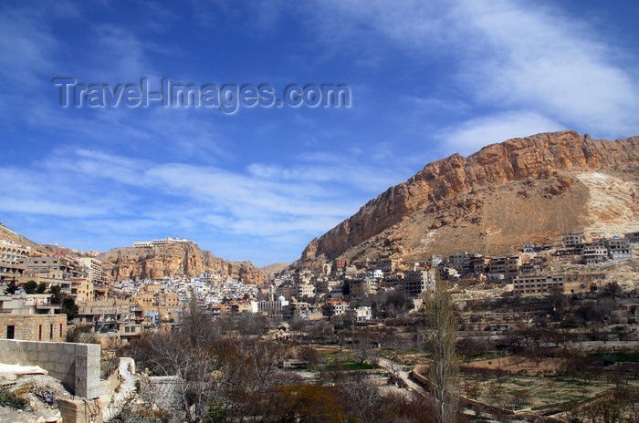 syria261: Maaloula - Rif Dimashq governorate, Syria:  - the town and the valley - photo by M.Torres / Travel-Images.com  - (c) Travel-Images.com - Stock Photography agency - Image Bank