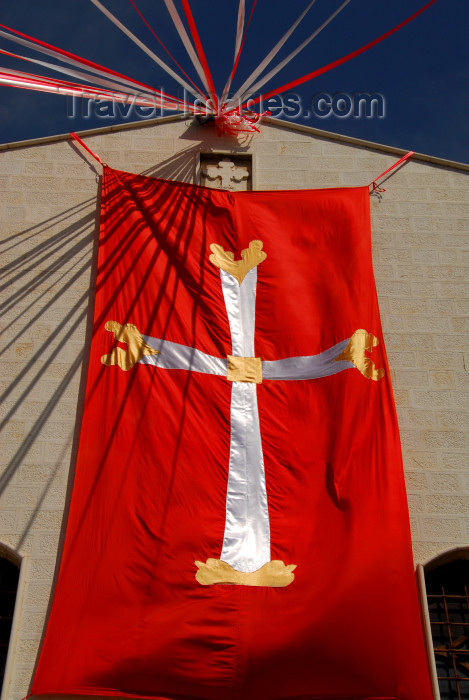 syria455: Damascus / Damaskus - Syria: Saint Sarkis Armenian Apostolic Church - flag with cross - Easter - photo by M.Torres - (c) Travel-Images.com - Stock Photography agency - Image Bank