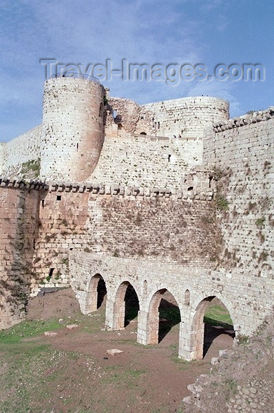 syria75: Crac des Chevaliers / Qala'at al-Hosn, Syria: bridge leading to the castle walls - UNESCO World Heritage Site - photo by J.Kaman - (c) Travel-Images.com - Stock Photography agency - Image Bank