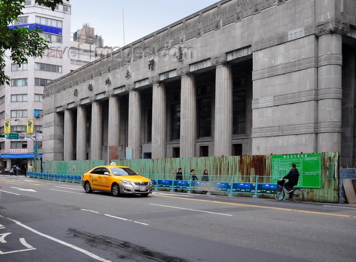 taiwan19: Taipei, Taiwan: neo-classical façade of the Land Bank of Taiwan - Japanese colonial architecture - Xiangyang Road, Zhongzheng District - photo by M.Torres - (c) Travel-Images.com - Stock Photography agency - Image Bank