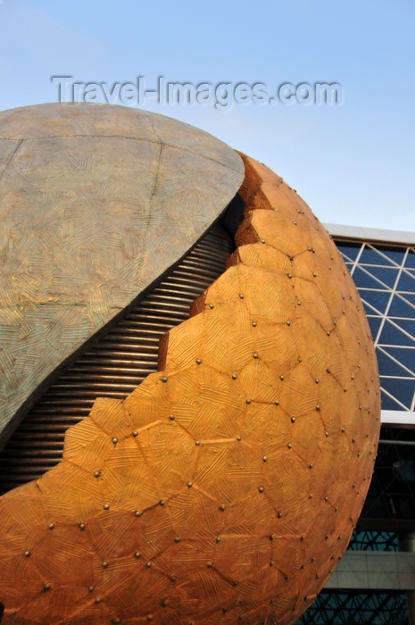 taiwan42: Taipei, Taiwan:  Tai Chi Symbol, the Yin and Yang, with interlocking semi-spheres, in front of  Terminal 2 of Taiwan Taoyuan International Airport - photo by M.Torres - (c) Travel-Images.com - Stock Photography agency - Image Bank