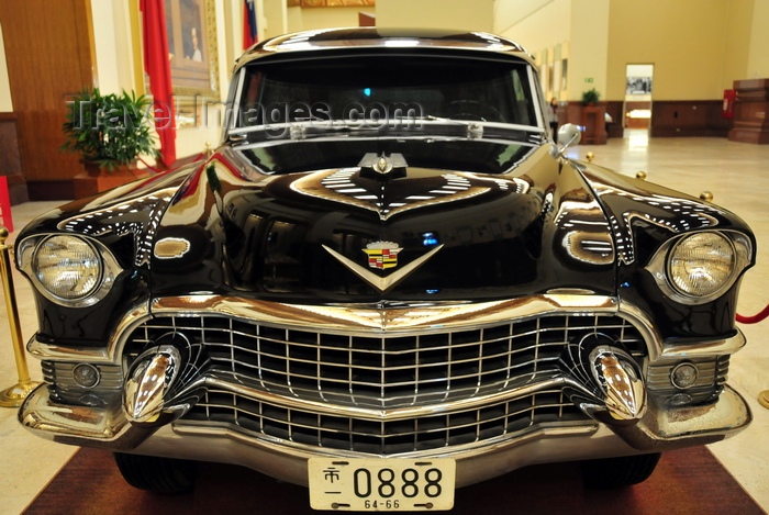 taiwan6: Taipei, Taiwan: Chiang Kai-shek's 1955 Cadillac 75 Sedan - black and chrome - CKS Memorial Hall - photo by M.Torres - (c) Travel-Images.com - Stock Photography agency - Image Bank