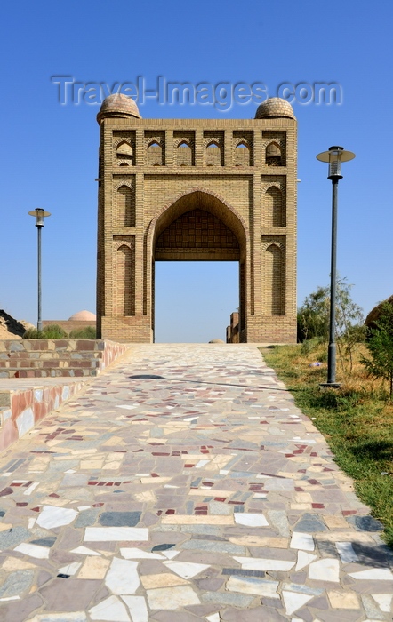 tajikistan26: Hisor, Tajikistan: gate at Hisor / Hissar fortress, once part of the Bukhara emirate - photo by M.Torres - (c) Travel-Images.com - Stock Photography agency - Image Bank