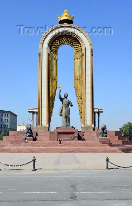 tajikistan51: Dushanbe, Tajikistan: Ismoil Somoni statue on Dusti square, aka Isma'il ibn Ahmad - he built the Samanid Empire - photo by M.Torres - (c) Travel-Images.com - Stock Photography agency - Image Bank