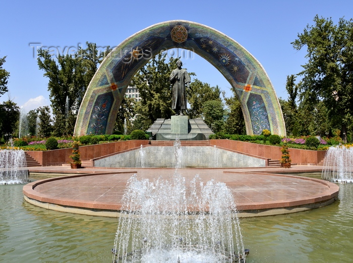 tajikistan54: Dushanbe, Tajikistan: fountains and Rudaki monument on Rudaki park - 9th century poet, founder of Persian classical literature - photo by M.Torres - (c) Travel-Images.com - Stock Photography agency - Image Bank