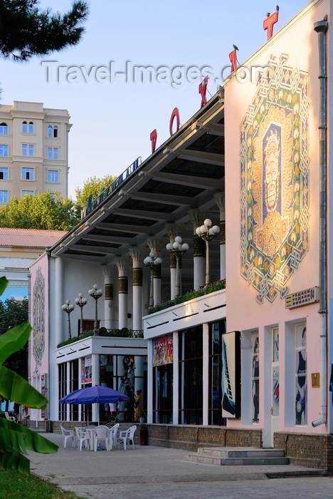 tajikistan71: Dushanbe, Tajikistan: Rohat chaikhana, Rudaki avenue - photo by M.Torres - (c) Travel-Images.com - Stock Photography agency - Image Bank