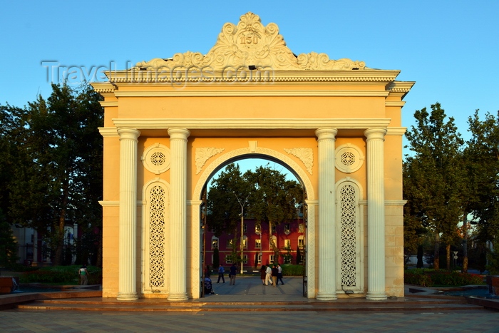 tajikistan73: Dushanbe, Tajikistan: neo-classical gate to Rudaki park, on Rudaki avenue - Rudaki was the founder of Persian literature - photo by M.Torres - (c) Travel-Images.com - Stock Photography agency - Image Bank