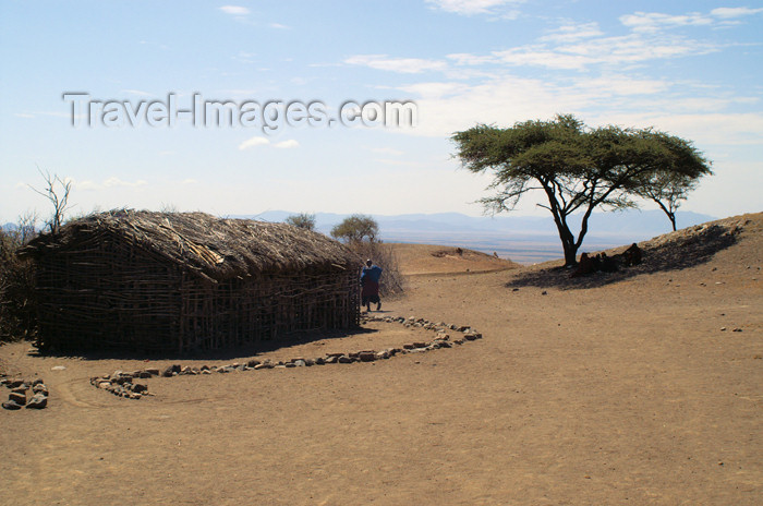 tanzania134: Tanzania - A Masai village near Ngorongoro Crater - photo by A.Ferrari - (c) Travel-Images.com - Stock Photography agency - Image Bank