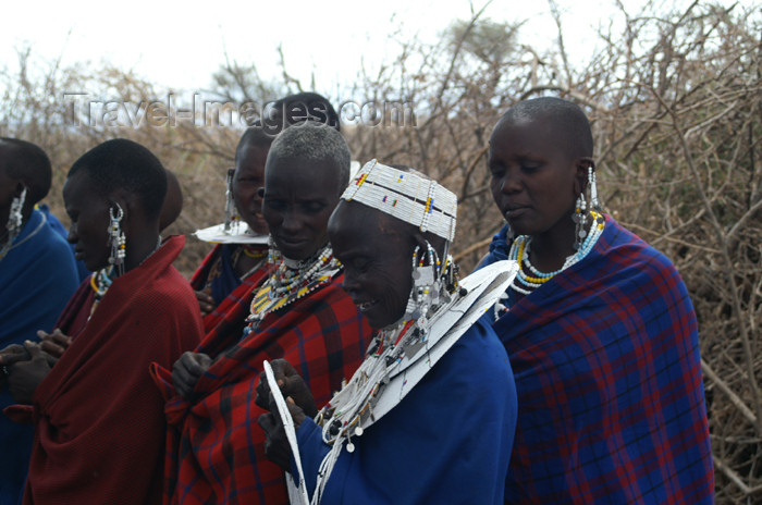 tanzania143: Tanzania - Masai people in a village near Ngorongoro Crater - photo by A.Ferrari - (c) Travel-Images.com - Stock Photography agency - Image Bank