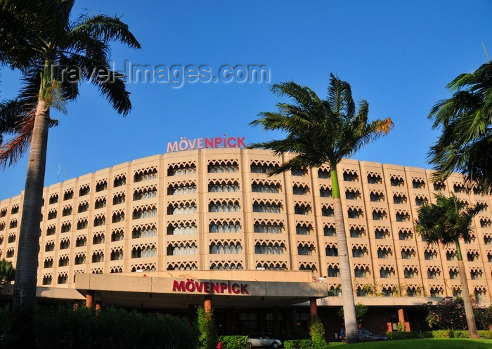 tanzania189: Dar es Salaam, Tanzania: Mövenpick Hotel - Ohio Street - photo by M.Torres - (c) Travel-Images.com - Stock Photography agency - Image Bank