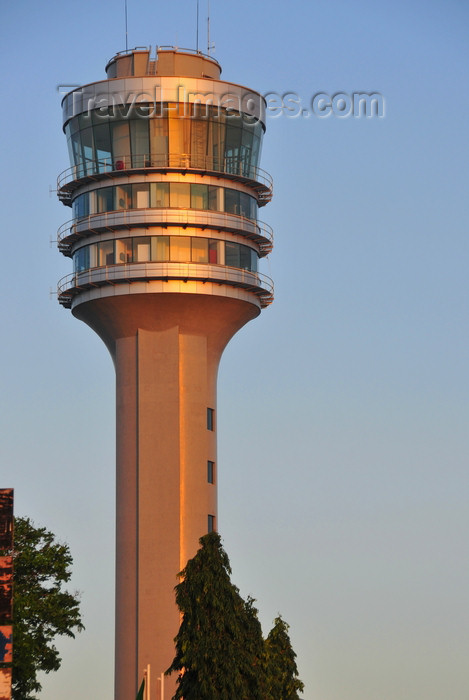 tanzania205: Dar es Salaam, Tanzania: modern architecture - maritime control tower - Kivukoni road - photo by M.Torres - (c) Travel-Images.com - Stock Photography agency - Image Bank