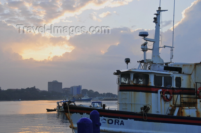 tanzania212: Dar es Salaam, Tanzania: sunrise - old Zanzibar ferry - photo by M.Torres - (c) Travel-Images.com - Stock Photography agency - Image Bank