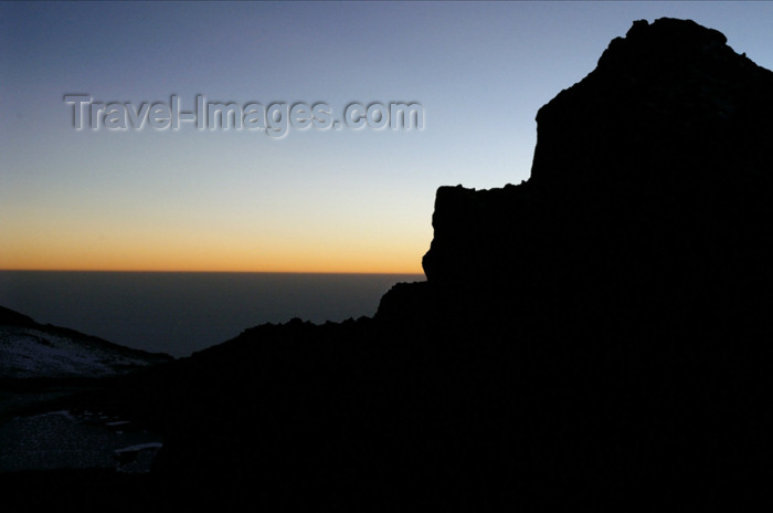 tanzania67: Tanzania - Kilimanjaro NP: Marangu Route - day 5 - Mount Kilimanjaro, morning light on the way up to the Kibo crater - photo by A.Ferrari - (c) Travel-Images.com - Stock Photography agency - Image Bank