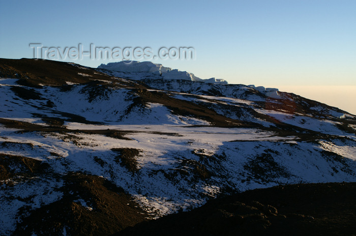 tanzania76: Tanzania - Kilimanjaro NP: Marangu Route - day 5 - Mount Kilimanjaro, the ridge of the Kibo crater - photo by A.Ferrari - (c) Travel-Images.com - Stock Photography agency - Image Bank