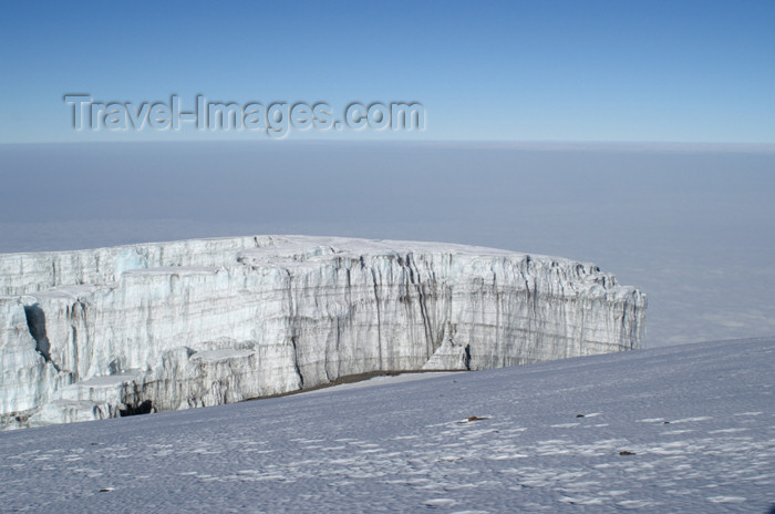 tanzania83: Tanzania - Kilimanjaro NP: Marangu Route - day 5 - Mount Kilimanjaro, the Kibo glacier on the way up to Uhuru peak - photo by A.Ferrari - (c) Travel-Images.com - Stock Photography agency - Image Bank