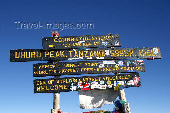tanzania88: Tanzania - Kilimanjaro NP: Marangu Route - day 5 - Mount Kilimanjaro, Uhuru Peak, 5895 m, the highest point in Africa - sign - photo by A.Ferrari - (c) Travel-Images.com - Stock Photography agency - Image Bank