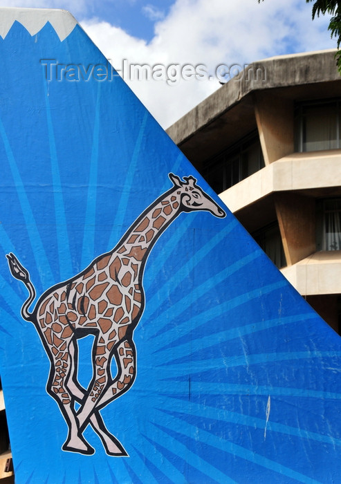 tanzania9: Dar es Salaam, Tanzania: giraffe on a mock aircraft tail - Air Tanzania - the Wings of Kilimanjaro - ATC House - corner of Ohio Street and Garden Avenue - photo by M.Torres - (c) Travel-Images.com - Stock Photography agency - Image Bank