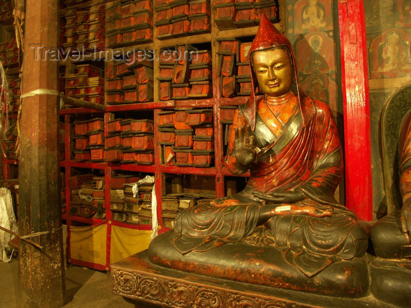 tibet12: Tibet - Gyantse: Palkhor monastery - Buddha at the library - photo by P.Artus - (c) Travel-Images.com - Stock Photography agency - Image Bank