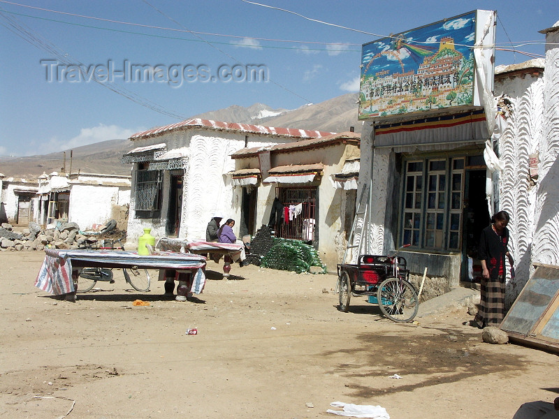 tibet29: Tibet - Lake Namtso: commerce - photo by P.Artus - (c) Travel-Images.com - Stock Photography agency - Image Bank