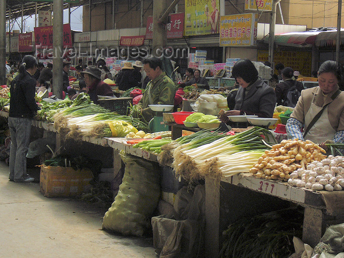 tibet53: Tibet - Lhasa: market - photo by M.Samper - (c) Travel-Images.com - Stock Photography agency - Image Bank