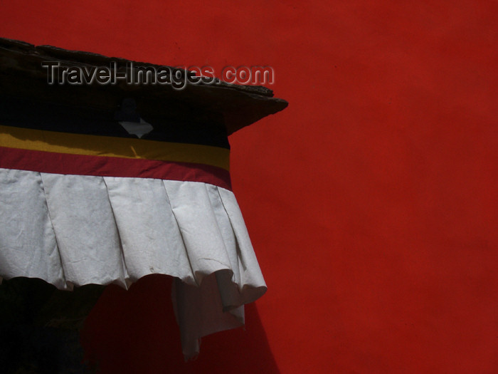 tibet60: Tibet - Lhasa: detail of door decoration - photo by M.Samper - (c) Travel-Images.com - Stock Photography agency - Image Bank