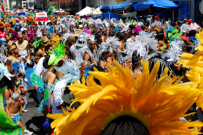 trinidad-tobago106: Port of Spain, Trinidad and Tobago: street packed with revelers - Carnival "bands" on parade - photo by E.Petitalot - (c) Travel-Images.com - Stock Photography agency - Image Bank
