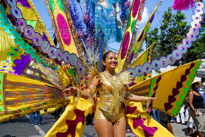 trinidad-tobago114: Port of Spain, Trinidad and Tobago: bird of paradise - woman with a colorful costume during the carnival parade - photo by E.Petitalot - (c) Travel-Images.com - Stock Photography agency - Image Bank