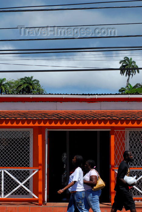 trinidad-tobago37: Scarborough, Tobago: red house and power lines - photo by E.Petitalot - (c) Travel-Images.com - Stock Photography agency - Image Bank