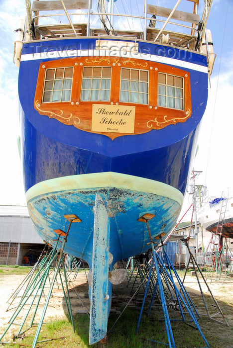 trinidad-tobago65: Port of Spain, Trinidad: neo-classical boat undergoing repairs - Skewbald Schecke - photo by E.Petitalot - (c) Travel-Images.com - Stock Photography agency - Image Bank