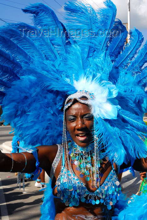 trinidad-tobago95: Port of Spain, Trinidad and Tobago: woman with long colorful feathers during carnival - photo by E.Petitalot - (c) Travel-Images.com - Stock Photography agency - Image Bank