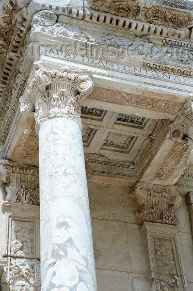 turkey105: Turkey - Efes: Library of Proconsul Celsus Palemaeanus - detail - column and ceiling - photo by J.Kaman - (c) Travel-Images.com - Stock Photography agency - Image Bank