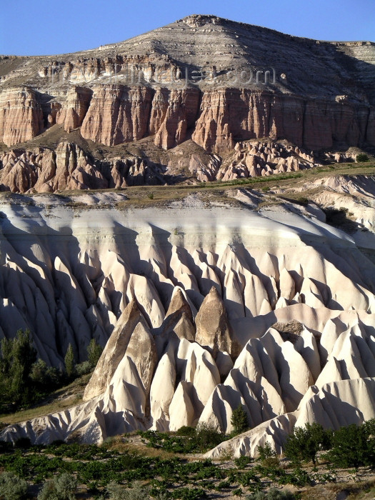 turkey130: Turkey - Cappadocia - Goreme: valley - erosion - photo by R.Wallace - (c) Travel-Images.com - Stock Photography agency - Image Bank