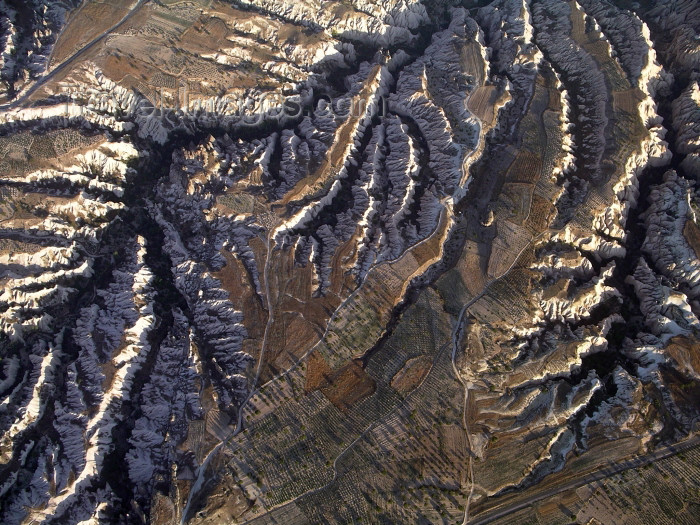 turkey134: Turkey - Cappadocia (Nevsehir province): valleys from the air - photo by R.Wallace - (c) Travel-Images.com - Stock Photography agency - Image Bank