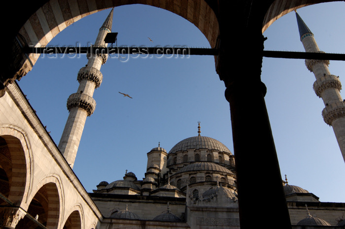 turkey188: Istanbul, Turkey: dome and mineret of Yeni camii / the New mosque - photo by J.Wreford - (c) Travel-Images.com - Stock Photography agency - Image Bank