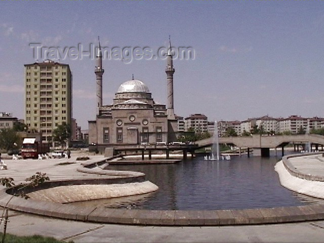 turkey20: Turkey - Kayseri / Kaiseri / ASR (the Roman Caesarea Mazaca): mosque by the pond - photo by A.Slobodianik - (c) Travel-Images.com - Stock Photography agency - Image Bank